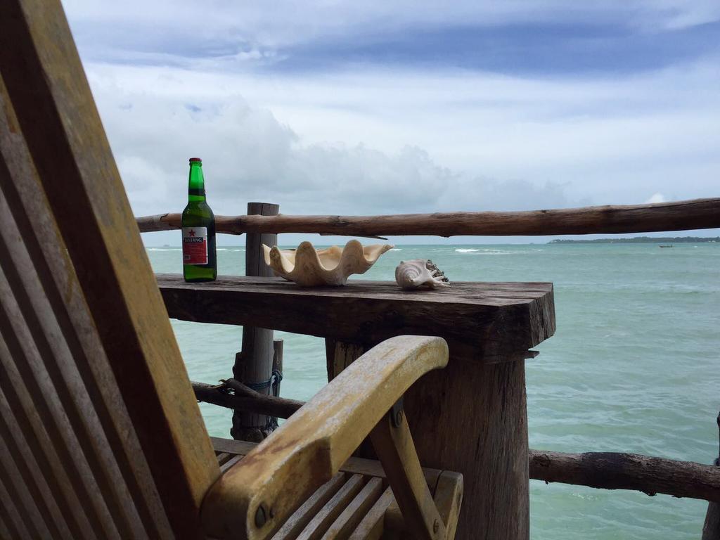 Bintan Laguna Restaurant And Resort Teluk Bakau Esterno foto