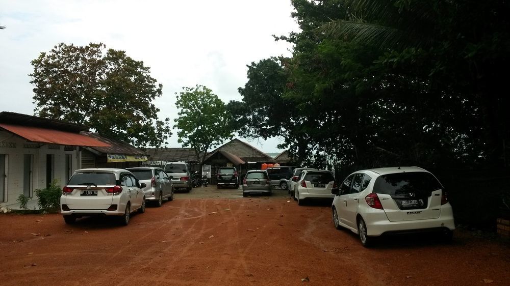 Bintan Laguna Restaurant And Resort Teluk Bakau Esterno foto